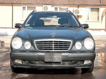 2002 Mercedes-Benz E-Class Photos