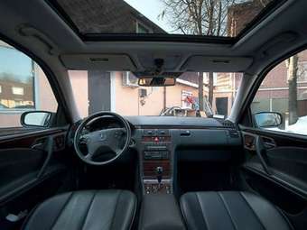 2002 Mercedes-Benz E-Class Images