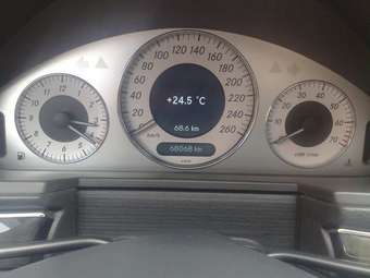 2002 Mercedes-Benz E-Class Pictures