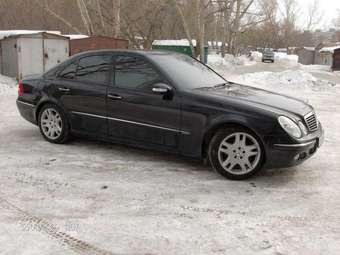 2002 Mercedes-Benz E-Class Photos