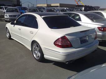 2002 Mercedes-Benz E-Class Pictures