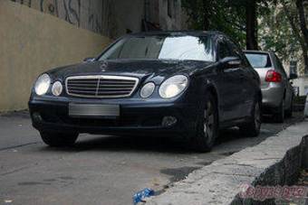 2002 Mercedes-Benz E-Class Photos