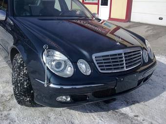 2002 Mercedes-Benz E-Class Photos