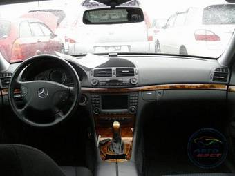 2002 Mercedes-Benz E-Class Pictures