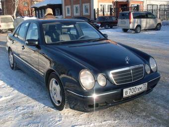 2002 Mercedes-Benz E-Class Pictures