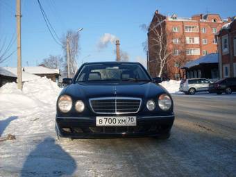 2002 Mercedes-Benz E-Class Pics