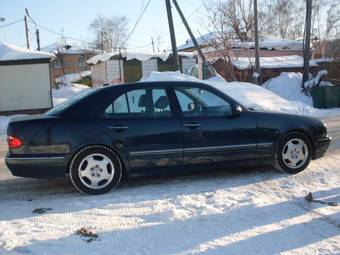 2002 Mercedes-Benz E-Class Photos