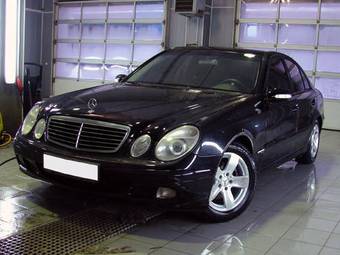 2002 Mercedes-Benz E-Class Pictures