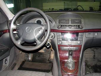 2002 Mercedes-Benz E-Class Photos