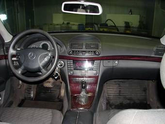2002 Mercedes-Benz E-Class Pictures