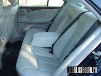 2002 Mercedes-Benz E-Class Pictures