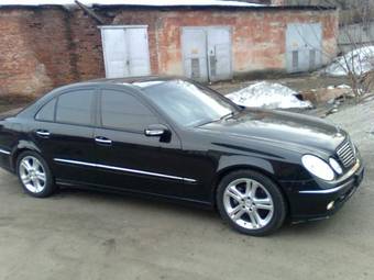 2002 Mercedes-Benz E-Class Pictures