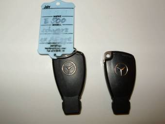 2002 Mercedes-Benz E-Class Photos