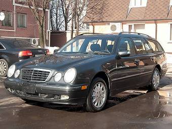 2002 Mercedes-Benz E-Class Photos