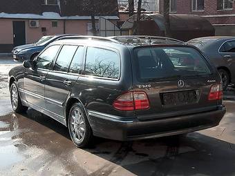 2002 Mercedes-Benz E-Class Pictures