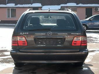 2002 Mercedes-Benz E-Class Photos