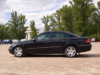 2002 Mercedes-Benz E-Class Images