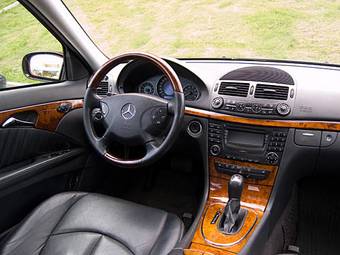 2002 Mercedes-Benz E-Class Pictures