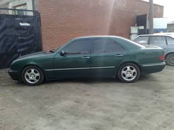 2002 Mercedes-Benz E-Class Images