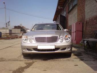 2002 Mercedes-Benz E-Class Pictures