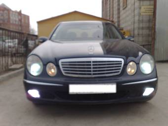 2002 Mercedes-Benz E-Class Photos