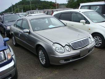 2002 Mercedes-Benz E-Class Photos