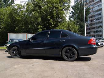 2002 Mercedes-Benz E-Class Pictures
