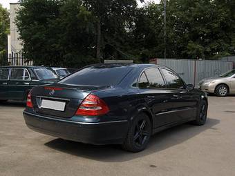 2002 Mercedes-Benz E-Class Pictures