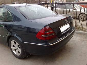 2002 Mercedes-Benz E-Class Pictures