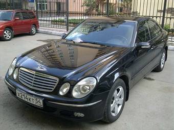 2002 Mercedes-Benz E-Class Photos