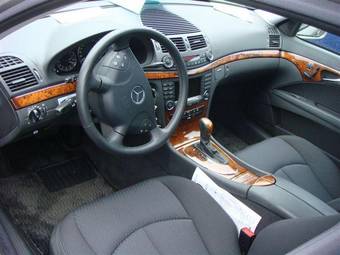 2002 Mercedes-Benz E-Class Pictures