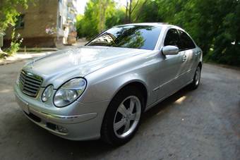 2002 Mercedes-Benz E-Class Photos