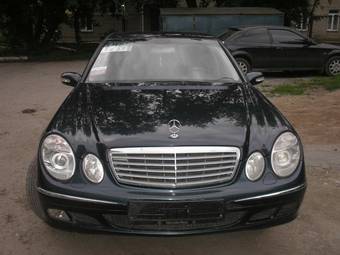 2002 Mercedes-Benz E-Class Photos