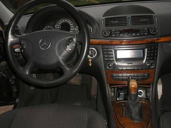 2002 Mercedes-Benz E-Class Pictures