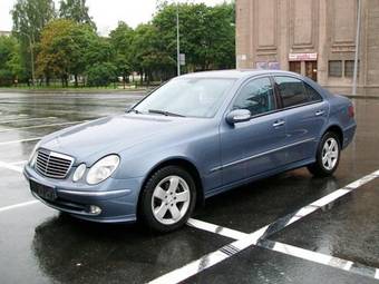 2002 Mercedes-Benz E-Class Pictures