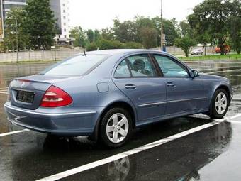 2002 Mercedes-Benz E-Class Photos