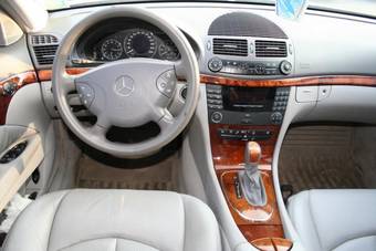 2002 Mercedes-Benz E-Class Photos