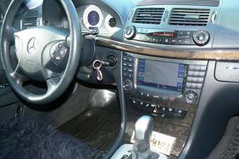 2003 Mercedes-Benz E-Class Pictures