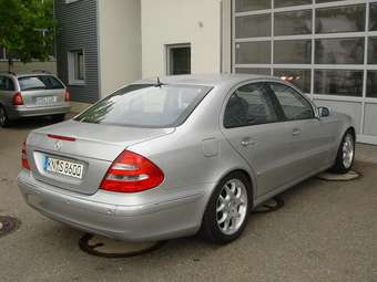 2003 Mercedes-Benz E-Class Photos
