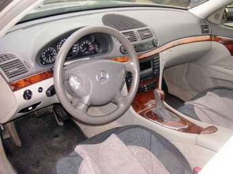 2003 Mercedes-Benz E-Class Photos