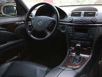 2003 Mercedes-Benz E-Class Photos