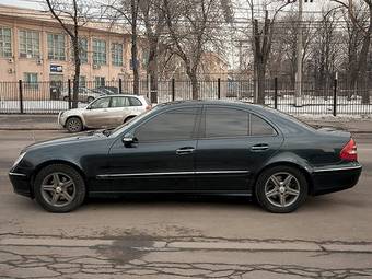 2003 Mercedes-Benz E-Class Photos