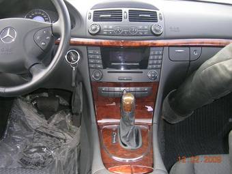 2003 Mercedes-Benz E-Class Pictures