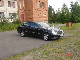 2003 Mercedes-Benz E-Class Photos