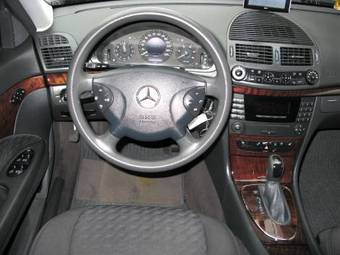 2003 Mercedes-Benz E-Class Pictures