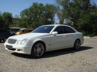 2003 Mercedes-Benz E-Class Photos