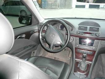 2003 Mercedes-Benz E-Class Photos