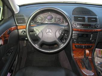 2003 Mercedes-Benz E-Class Pictures