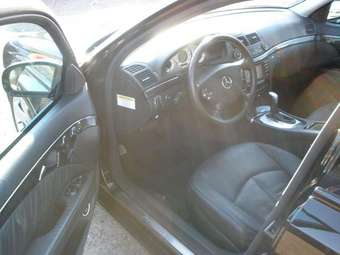 2004 Mercedes-Benz E-Class Photos