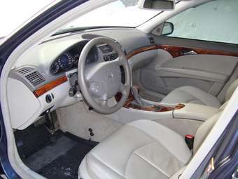 2004 Mercedes-Benz E-Class Pictures